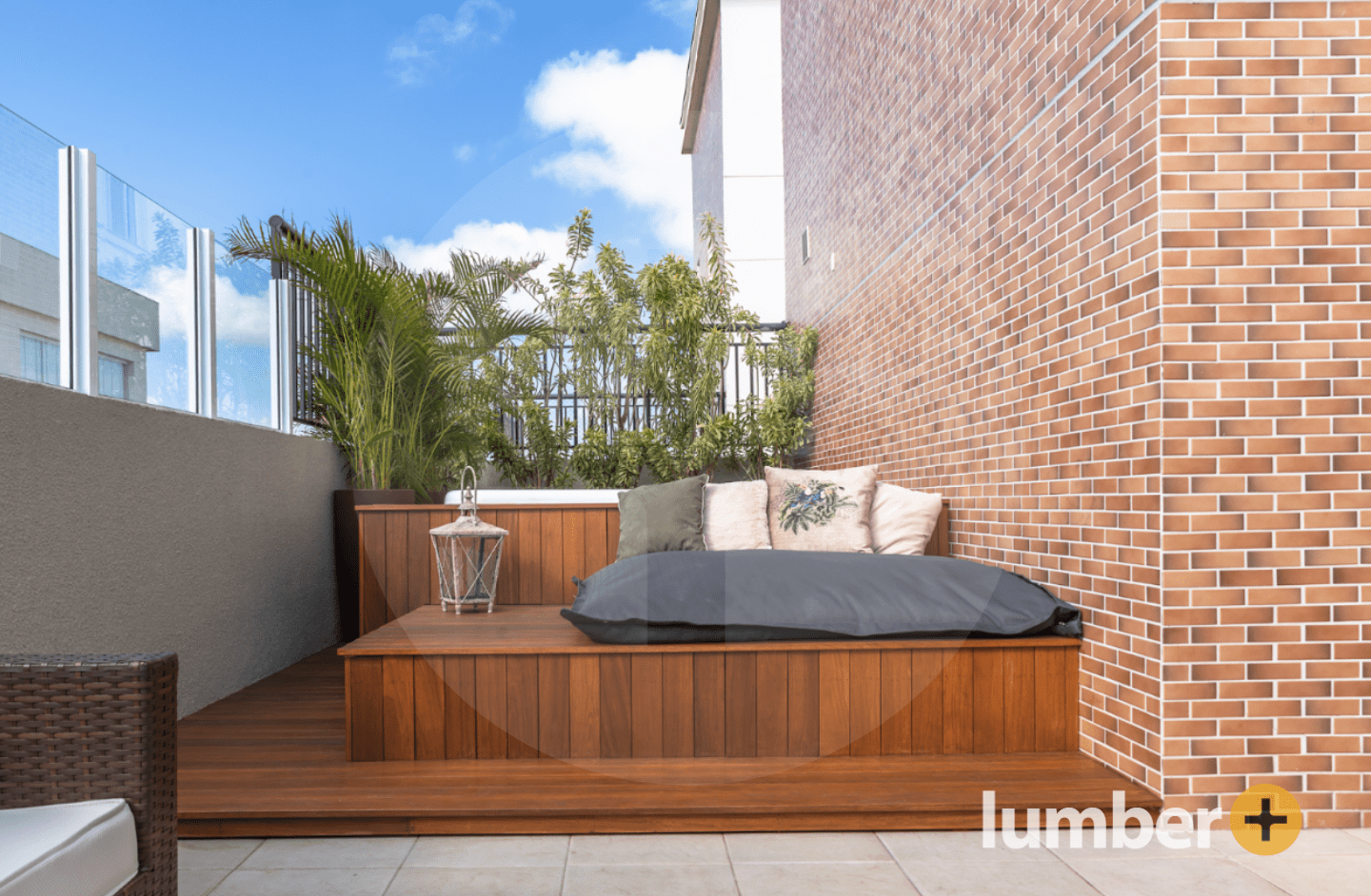 An image of a hot tub and patio designed with Ipe Wood.