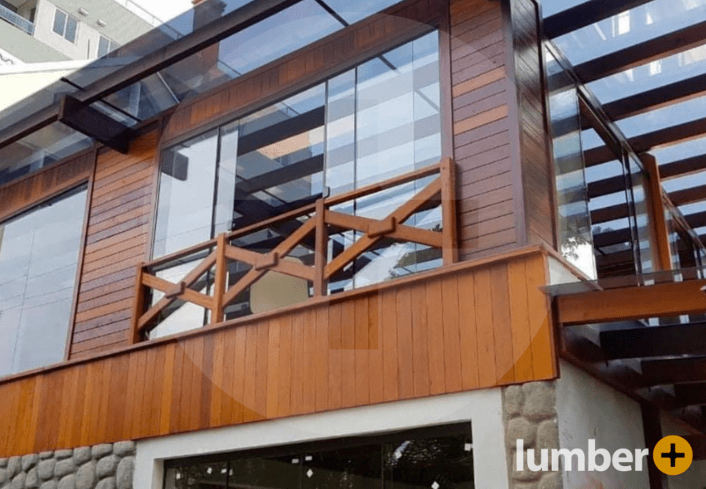 Two-tone Wall cladding on the outside of a retail office space.